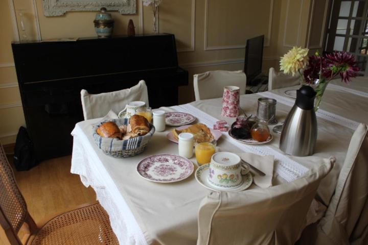 Châteauneuf-du-Faou Au Fil De L'Aulne Bed & Breakfast エクステリア 写真